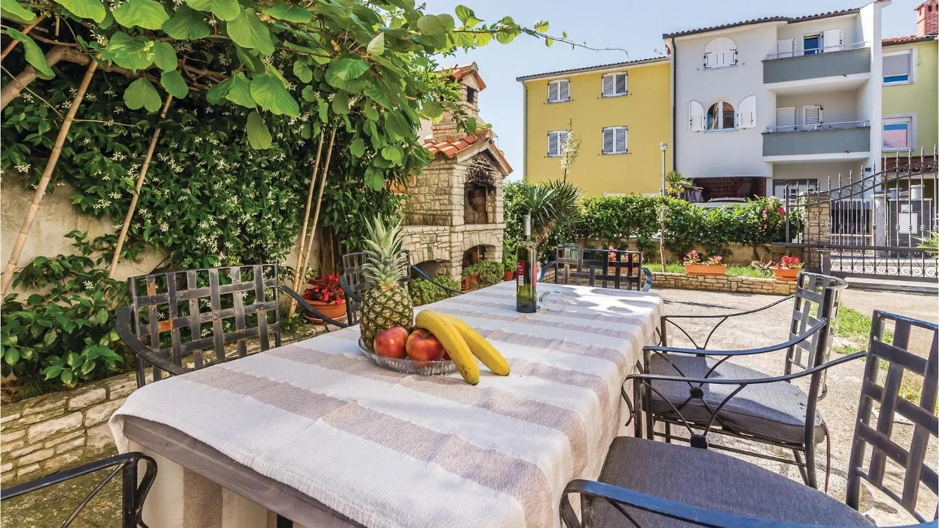 Awesome Apartment In Pula With Wifi